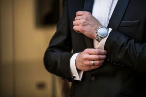 business-man_t20_b8JW8B